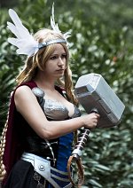 Cosplay-Cover: Lady Thor