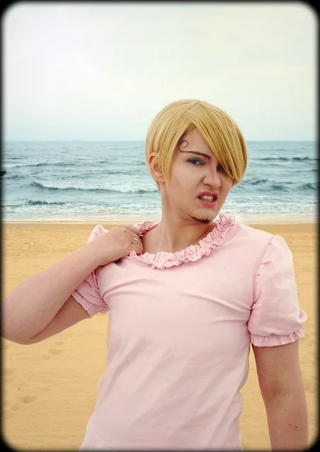 Cosplay-Cover: Sanji [Okama Battle Dress]
