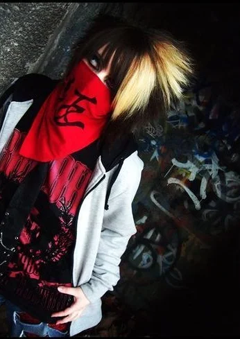 Cosplay-Cover: MAD FAMILY - ANTI FEMINISM