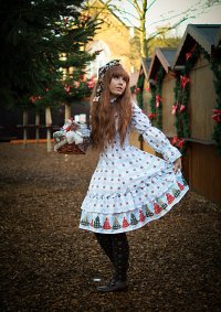 Cosplay-Cover: Cinnamon-Christmas [Winter-Lolita]