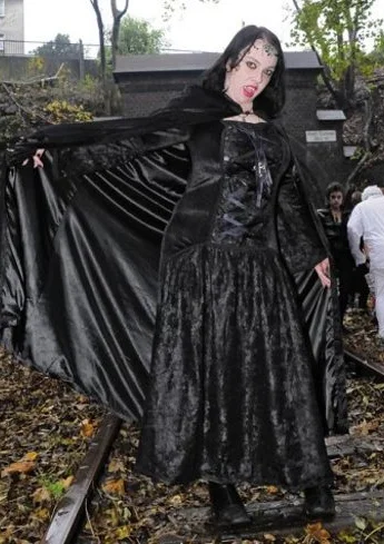 Cosplay-Cover: Abnoba, Fürstin der Finsternis