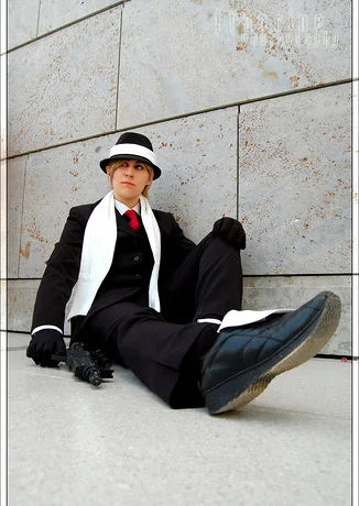 Cosplay-Cover: Leon S. Kennedy (Gangster)