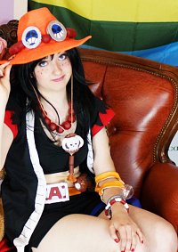 Cosplay-Cover: Portgas D. Ace [female]