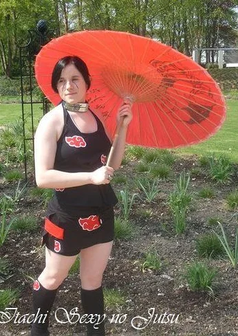 Cosplay-Cover: Sexy no jutsu Itachi