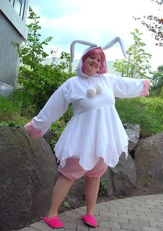Cosplay-Cover: Misha (Pyjama)