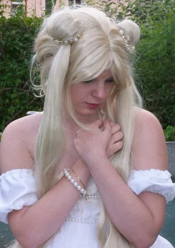 Cosplay-Cover: neo Queen Serenity