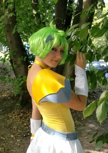 Cosplay-Cover: Daisy, der Engel der Wahrheit