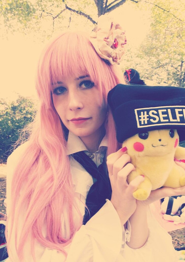 Cosplay-Cover: Luka Megurine ( Bad End Night )