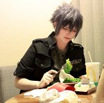 Cosplay-Cover: Noctis Lucis Caelum ver. Königliche Kampfuniform