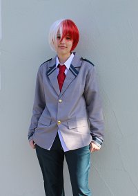 Cosplay-Cover: Todoroki Shouto (Schuluniform)