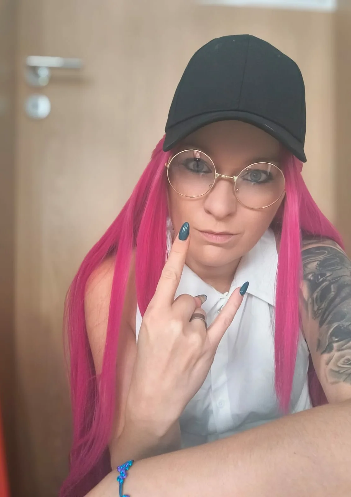 Cosplay-Cover: Mira (Undercover)