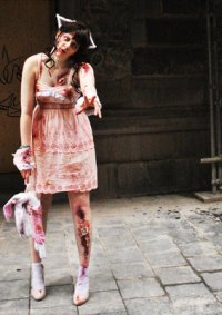 Cosplay-Cover: Zombie-Catgirl-Loli