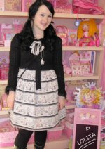 Cosplay-Cover: halb Sweet, halb Gothic - Metamorphose - Lolita 