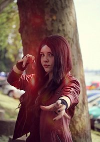 Cosplay-Cover: Wanda Maximoff (Scarlet Witch)