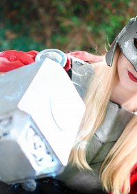 Cosplay-Cover: Lady Thor