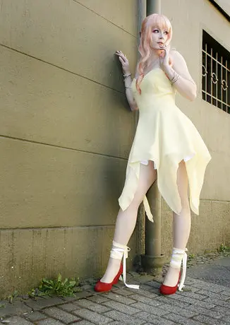 Cosplay-Cover: Sheryl Nome [gelbes kleid]