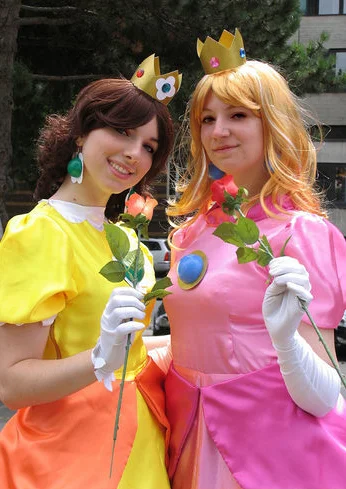 Cosplay-Cover: Princess Daisy [Mario Party 4]