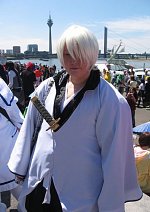 Cosplay-Cover: Ichimaru Gin - Hueco Mundo [1 Version]