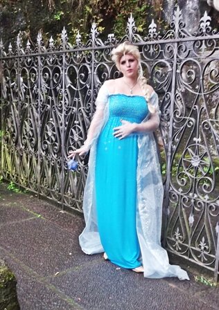 Cosplay-Cover: Elsa / Frozen /