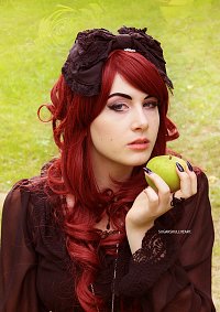 Cosplay-Cover: redhair gothic Snow white