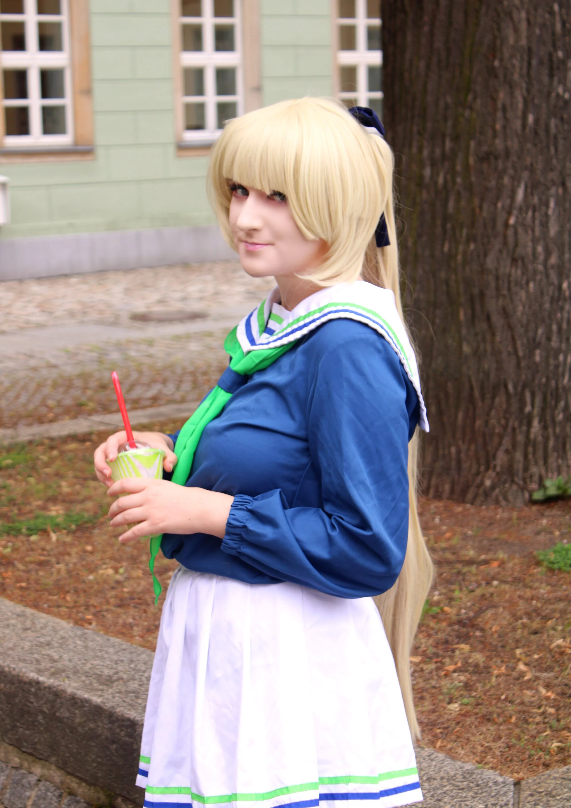 Cosplay-Cover: Noriko Kurosaki (Oberschulschulversion)