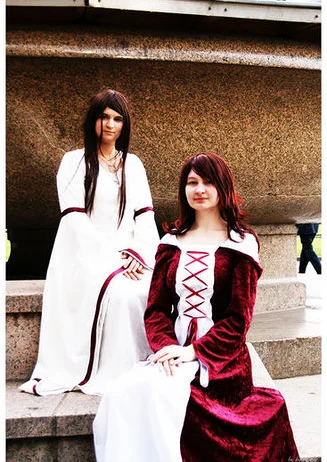 Cosplay-Cover: Burgfräulein