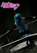 Cosplay-Cover: Miku Hatsune · 『Basic』