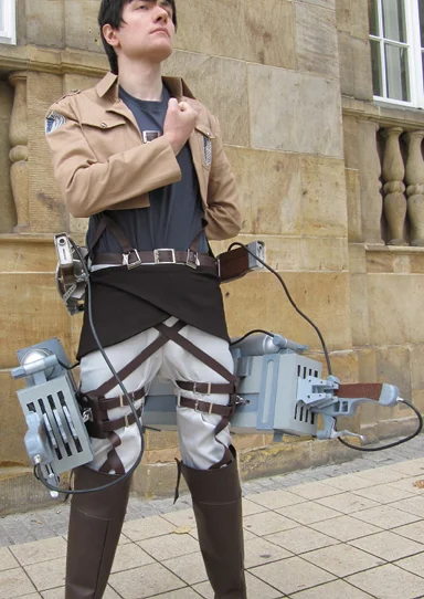 Cosplay-Cover: Bertholdt Huber