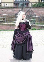 Cosplay-Cover: Isabella Steiner - Ballkleid