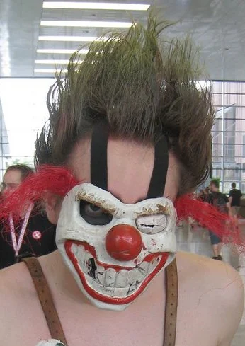 Cosplay-Cover: Sweet Tooth (aus Twisted Metal: Black)