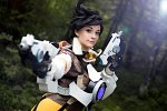 Cosplay-Cover: Lena "Tracer" Oxton