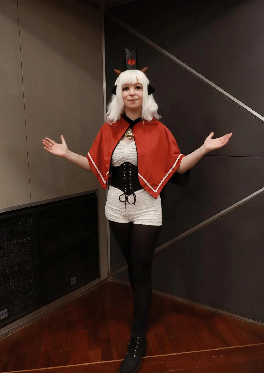 Cosplay-Cover: Das Lamm [Cult of the Lamb]