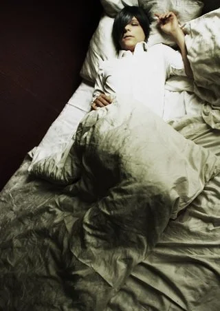 Cosplay-Cover: Ciel Phantomhive [Sleeping Dress]