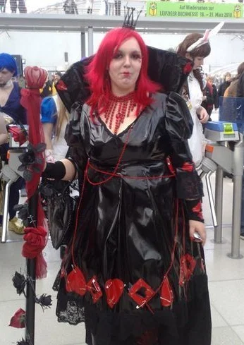 Cosplay-Cover: Herzkönigin