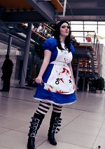 Cosplay-Cover: Alice Liddell [Wonderland Dress]