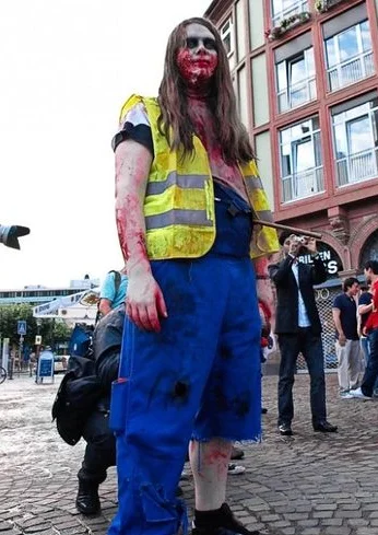 Cosplay-Cover: Operations Zombie