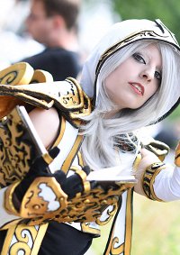 Cosplay-Cover: Sister Benedron