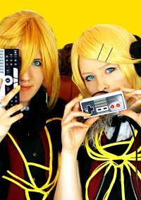Cosplay-Cover: Rin Kagamine (Remote Control)