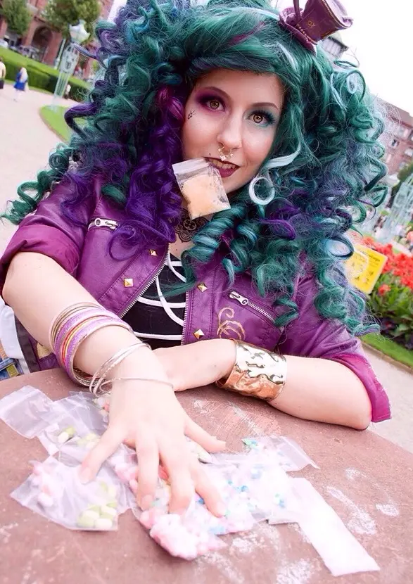 Cosplay-Cover: Madeline Hatter [Ever After Fight]