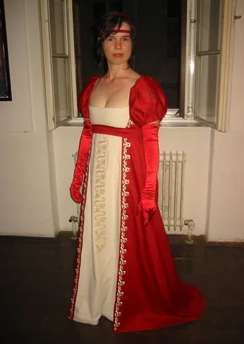 Cosplay-Cover: Empire Kleid