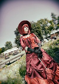 Cosplay-Cover: Madame Red Ball-Dress