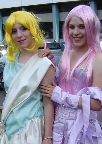 Cosplay-Cover: Lacus Clyne [Wedding Dress]