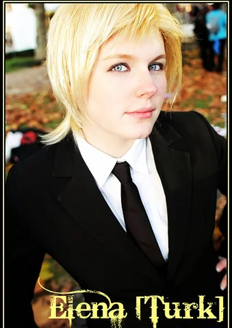Cosplay-Cover: Elena