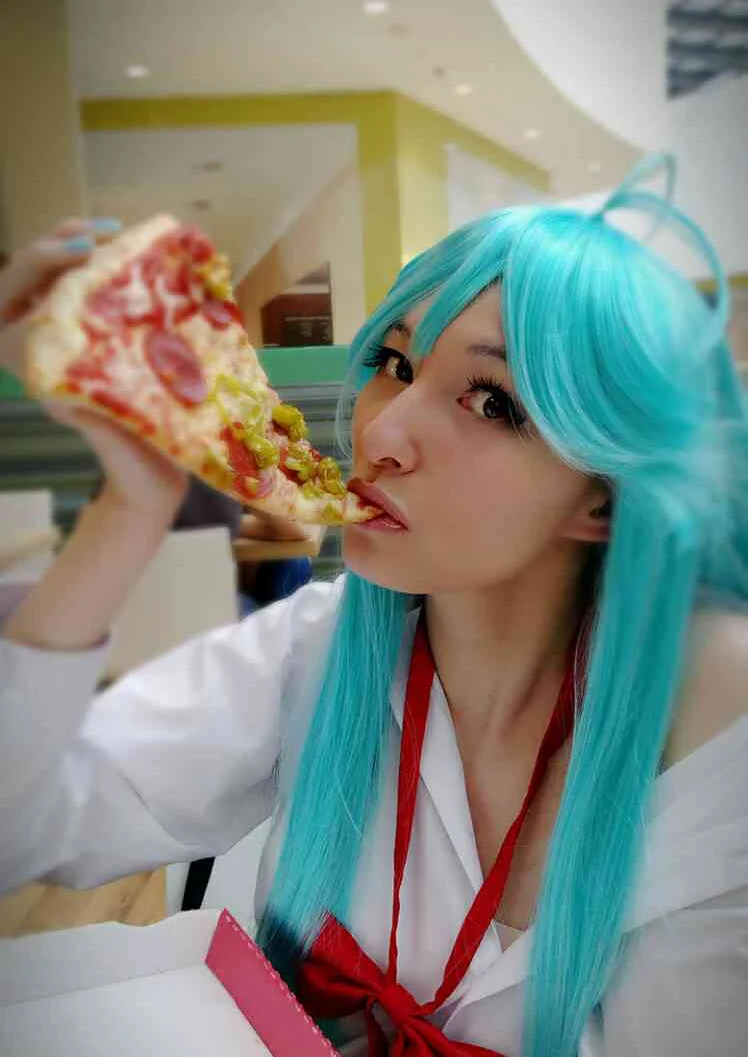 Cosplay-Cover: Erio Touwa 藤和 エリオ