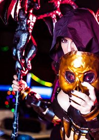 Cosplay-Cover: Necromancer