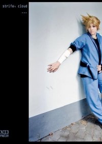 Cosplay-Cover: Cloud Strife (Yubinbasya Infantry Uniform)