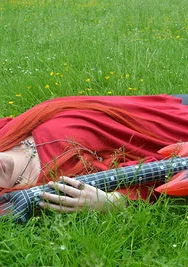 Cosplay-Cover: hide (50% 50%)