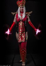 Cosplay-Cover: Hochinquisitorin Sally Whitemane