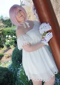 Cosplay-Cover: Mash Kyrielight [White Dress]