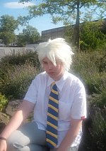 Cosplay-Cover: Hitsugaya Toushirou [Schuluniform]